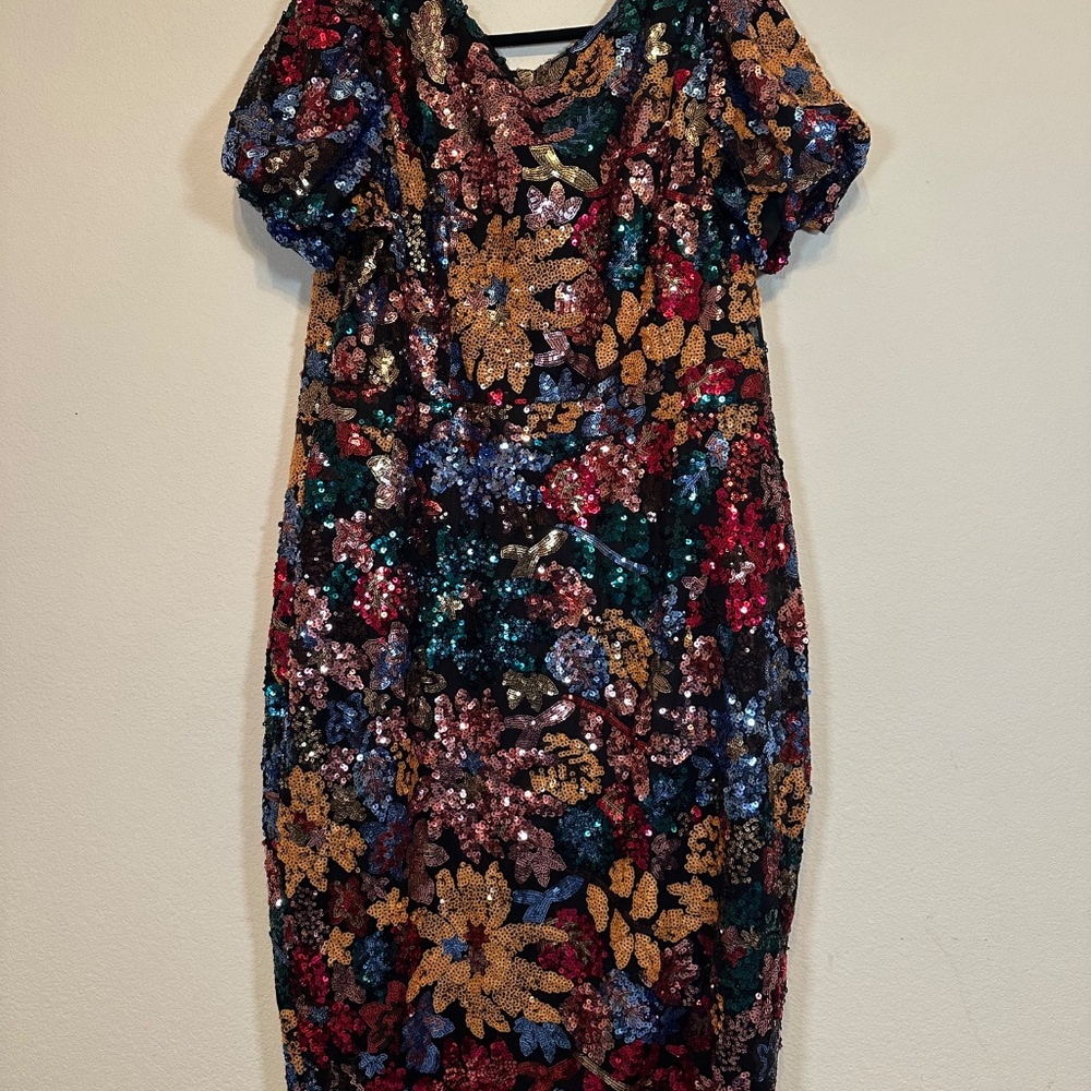 IVY CITY CO - Sequin Showstopper Floral Dress - Picture 3 of 7